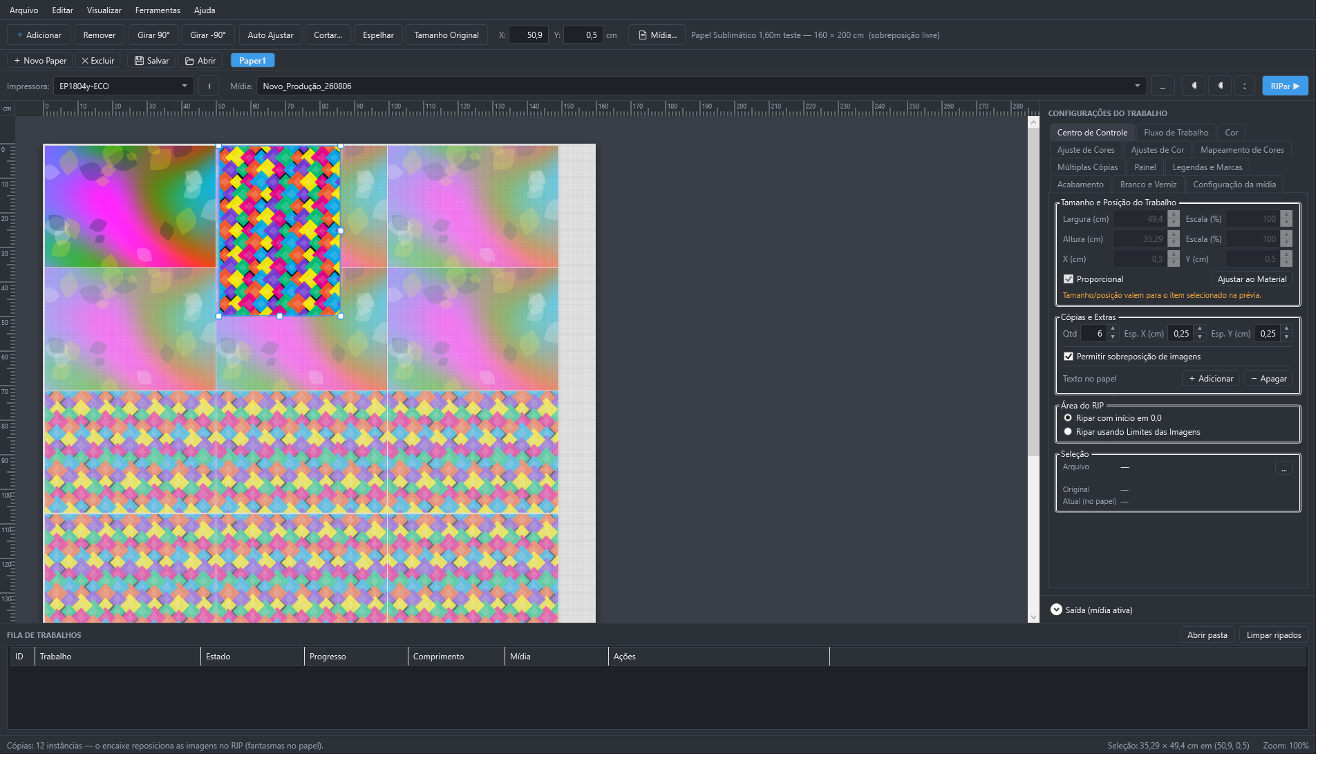 Interface PaperUIX do ripStudio: estampas encaixadas no papel com cópias em grade, réguas e painel de configurações do trabalho